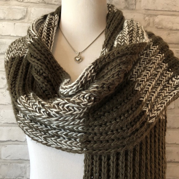 Melrose and Market Accessories - Melrose and Market long knit green white scarf